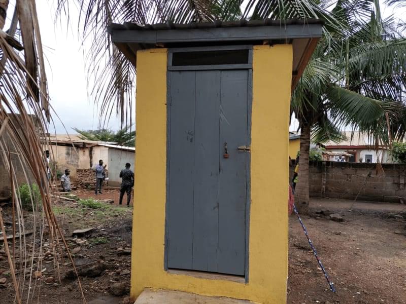 toilet for public
